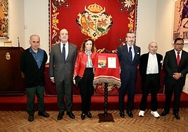 La Real Maestranza de Caballería de Sevilla acoge la presentación de dos nuevas publicaciones taurinas