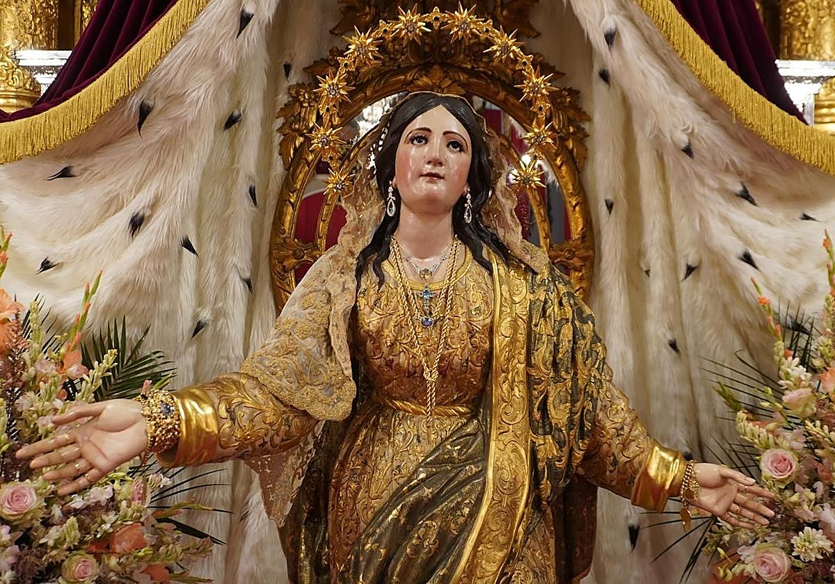 La Asunción Gloriosa de Cantillana