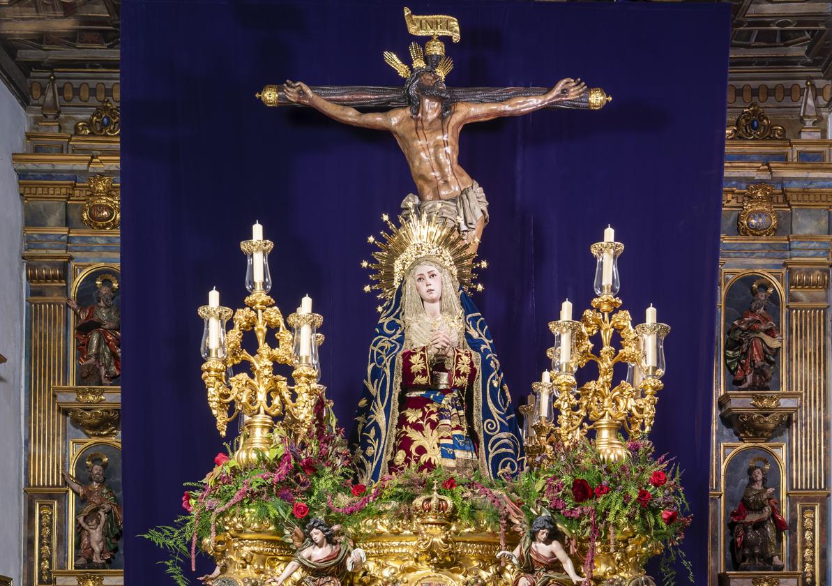 Stabat Mater de la Virgen de las Aguas con el Santísimo Cristo de la Expiración de la hermandad del Museo