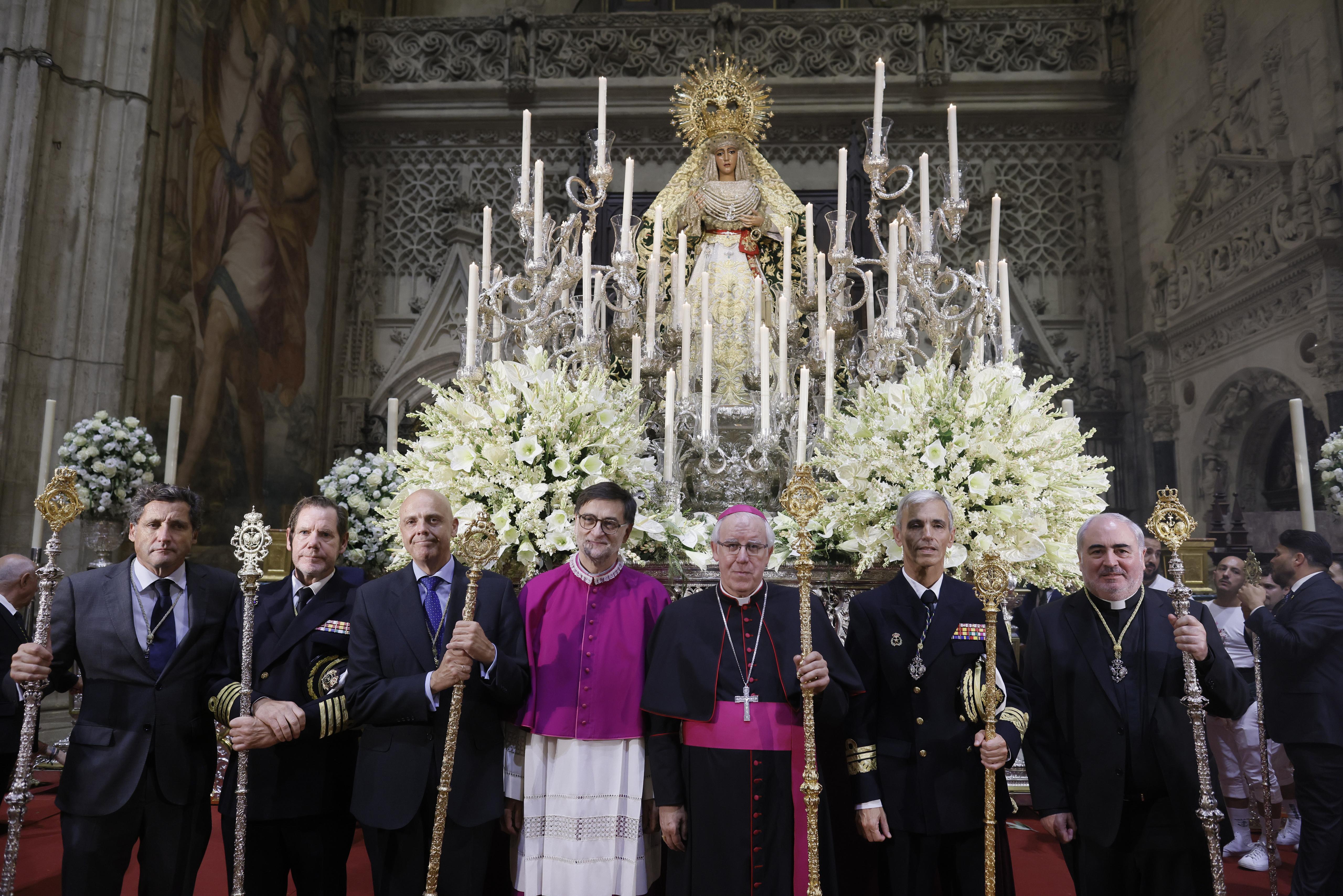 El final de la misión de la Esperanza de Triana, en imágenes