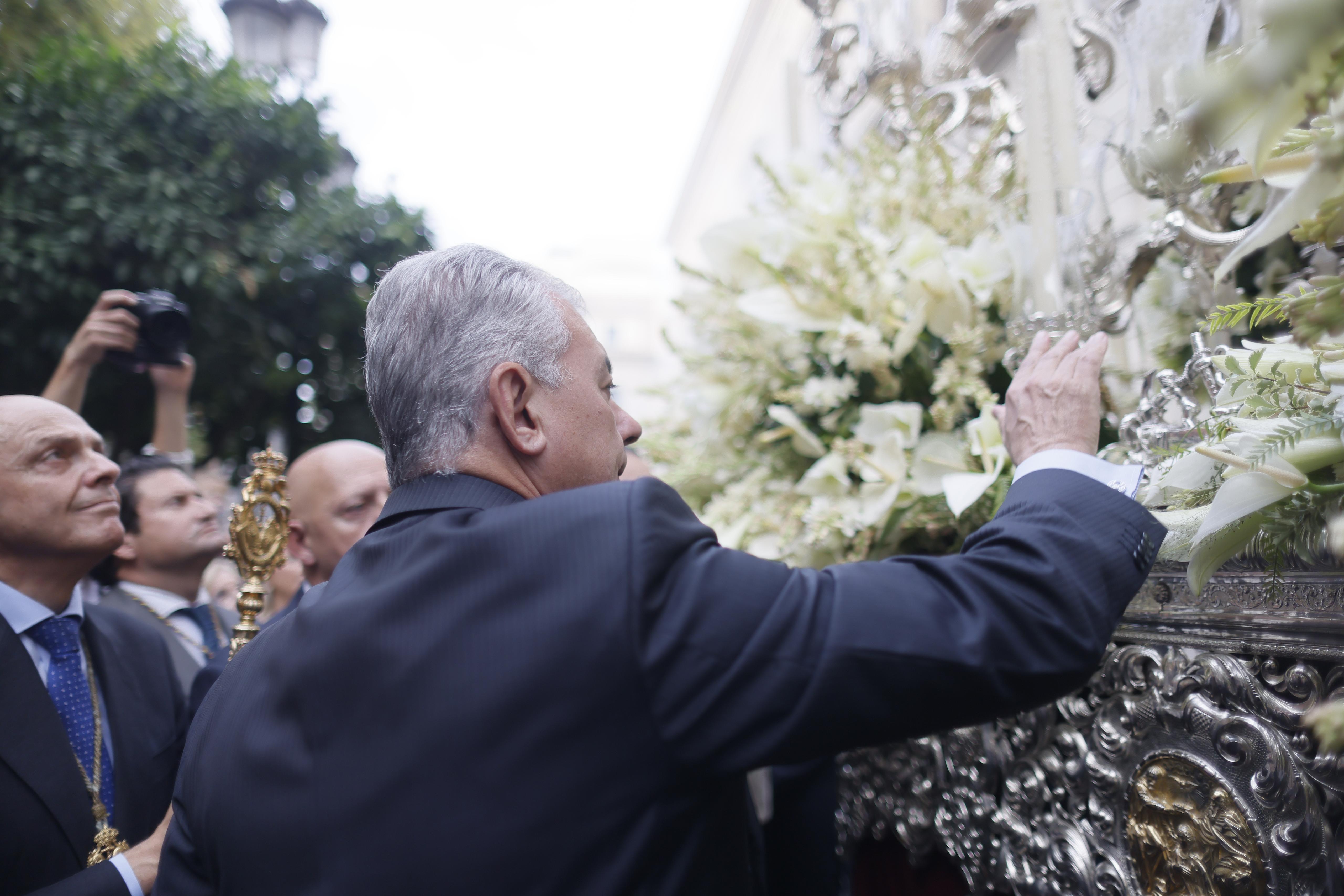 El final de la misión de la Esperanza de Triana, en imágenes