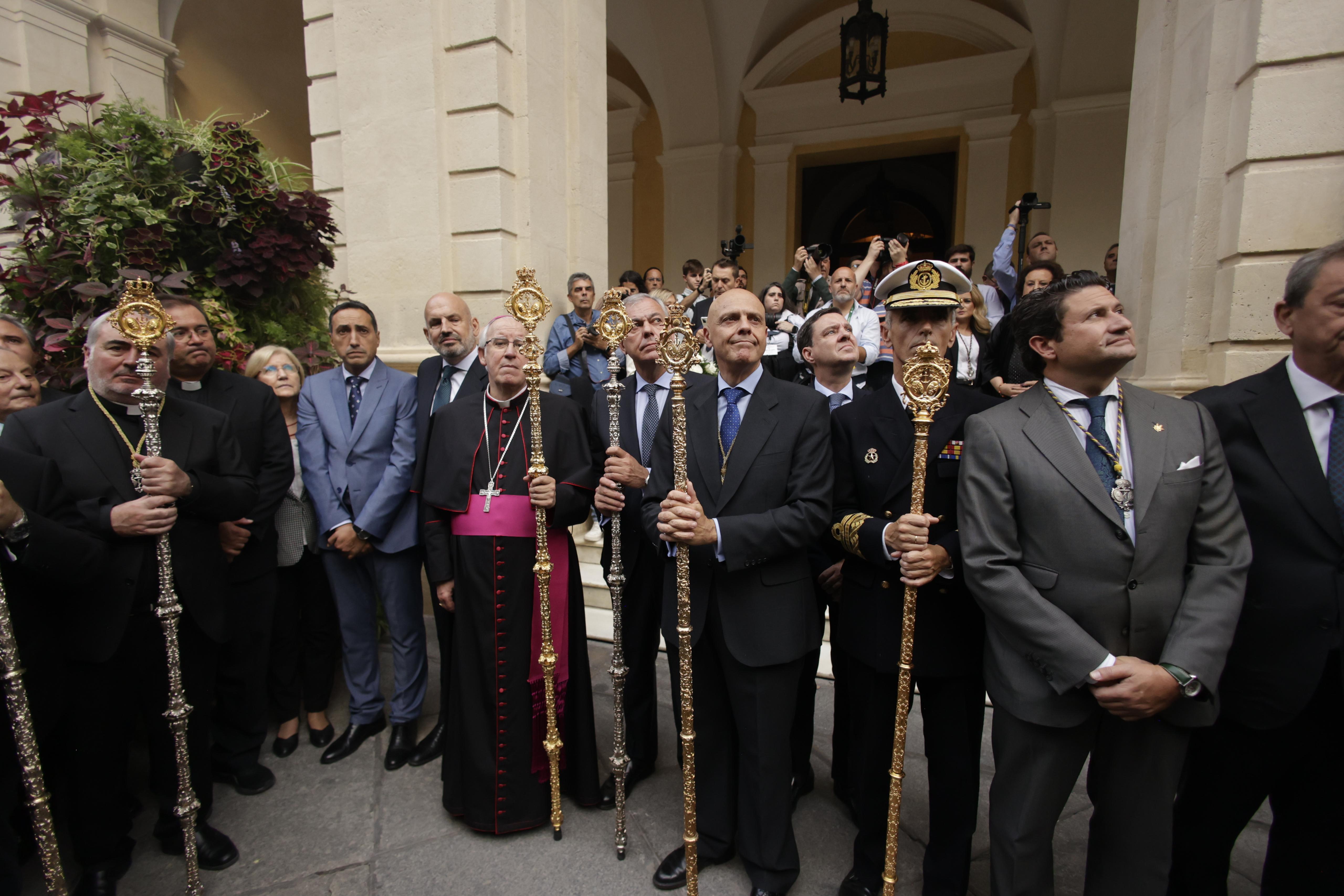 El final de la misión de la Esperanza de Triana, en imágenes