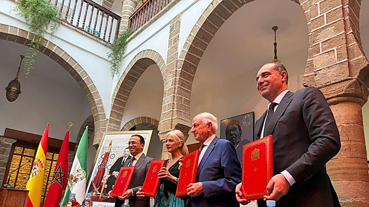 La Junta firma en Essaouira la rehabilitación del Pabellón de Marruecos de la Expo 92