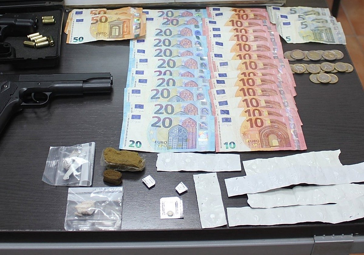 Material incautado en la operación de la Guardia Civil