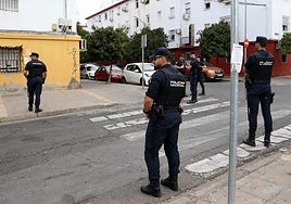 Otros 15 detenidos en Los Pajaritos e intervenidas dos pistolas, cocaína, marihuana y hachís en una nueva operación contra el narco en Sevilla