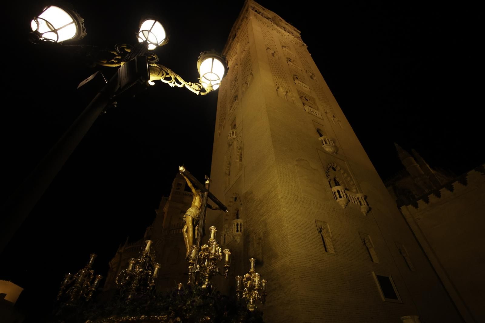 El traslado de la hermandad del Museo a la Catedral de Sevilla, en imágenes