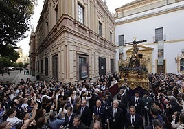 El traslado de la hermandad del Museo a la Catedral de Sevilla, en imágenes