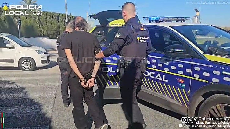 Detenido en Castilleja de la Cuesta un conductor drogado tras embestir a un coche patrulla y huir a gran velocidad y en contramano