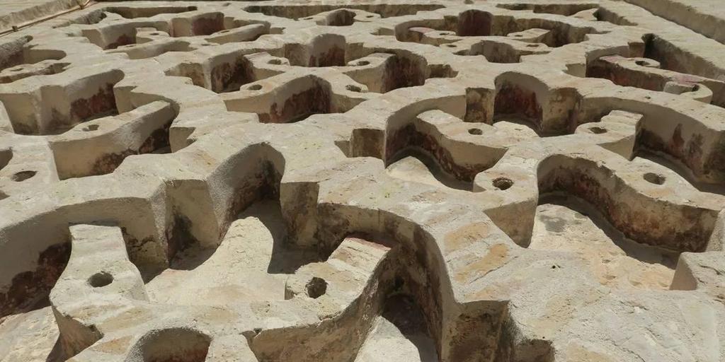La restauración del monasterio de Santa Clara de Sevilla sacará a la luz tres torres almohades con paños 'sebka'