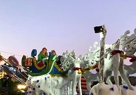 Una de las carrozas de la Cabalgata de los Reyes Magos de Real de Jara