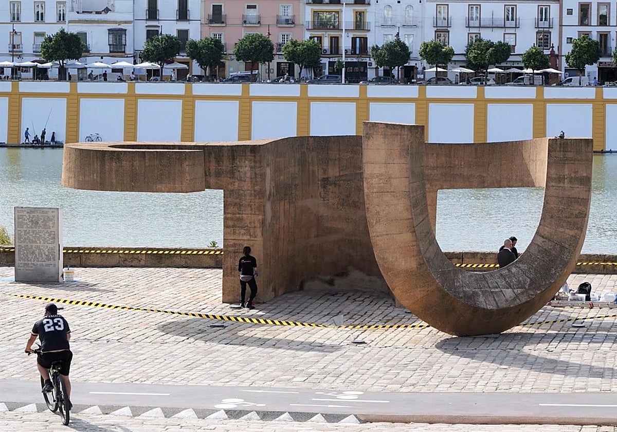 Monumento a la Tolerancia en el Muelle de la Sal