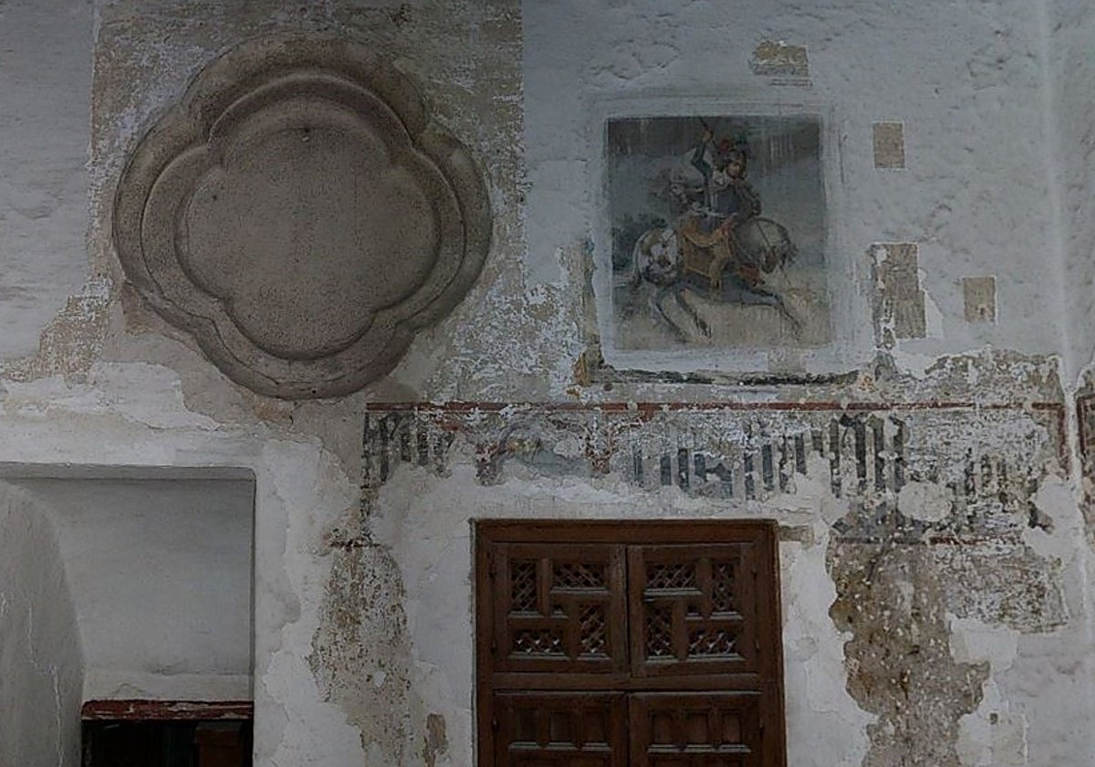 Pinturas encontradas tras la cal en el alzado norte de la celda prioral