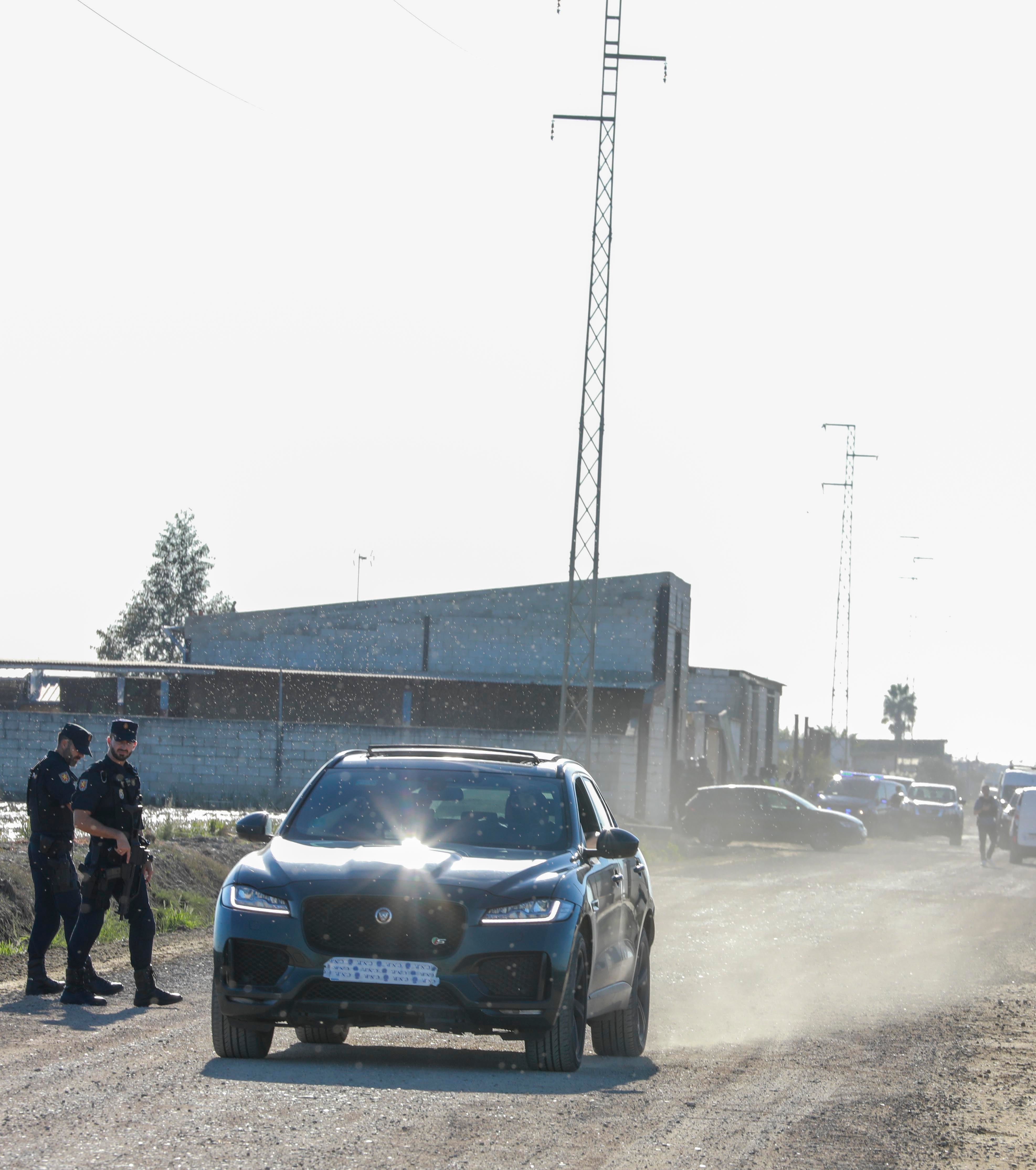 Isla Mayor, entre la ley del silencio y el estigma del narco, en imágenes
