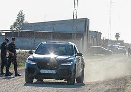 Isla Mayor, entre la ley del silencio y el estigma del narco, en imágenes