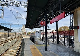 El alcalde de Utrera critica el estado «deplorable» de la estación de cercanías y la inacción de Renfe