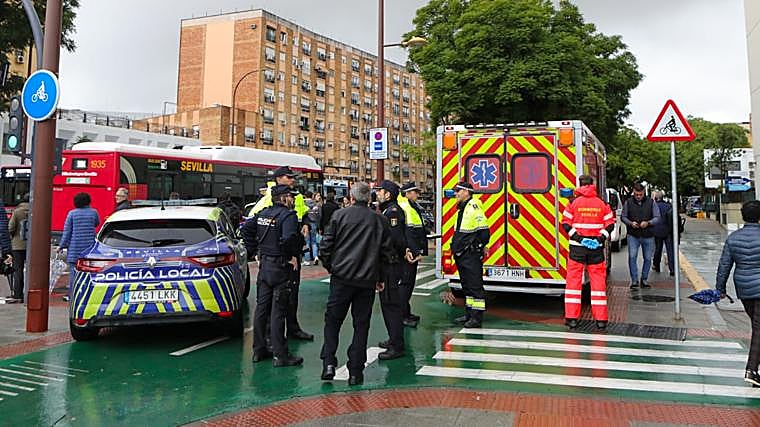 Efectivos de Policía, Bomberos y el 061 en la zona