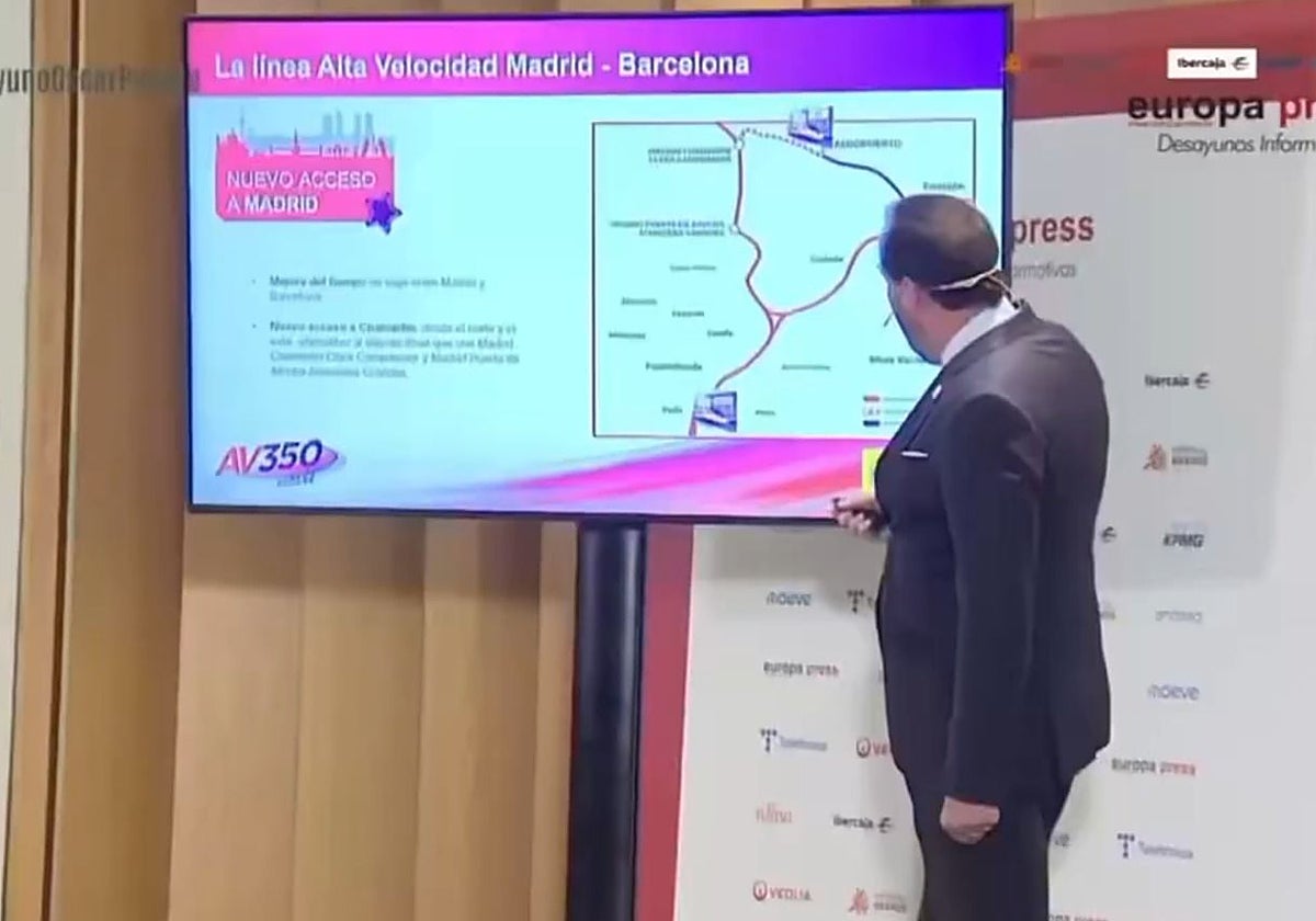 Osca Puente durante los desayunos de Europa Press donde ha anunciado los cambios en la alta velocidad