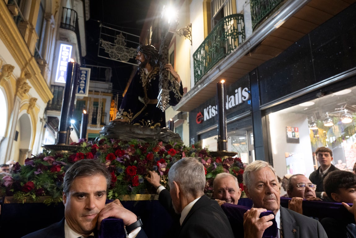 El traslado del Señor de las Penas al Buen Suceso, en imágenes