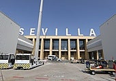 Cierran el aeropuerto de Sevilla durante una hora y media por el aterrizaje de emergencia de un vuelo con destino a Marrakech