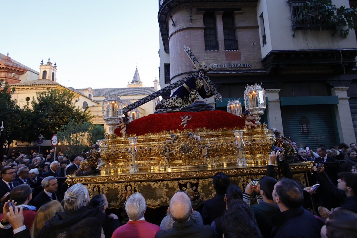 En imágenes, la salida extraordinaria del Señor de las Penas