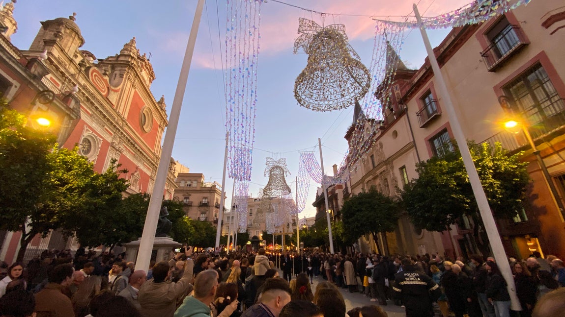 En imágenes, la salida extraordinaria del Señor de las Penas