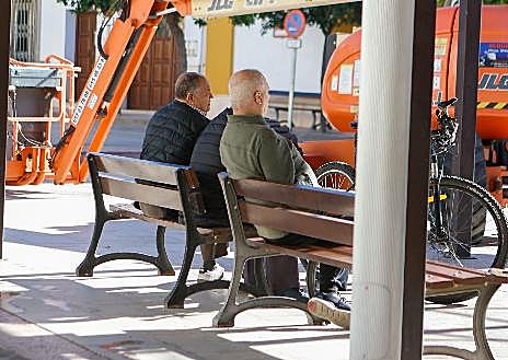Imagem Secundária 1 – Vizinhos de Los Corrales nas ruas da cidade. 