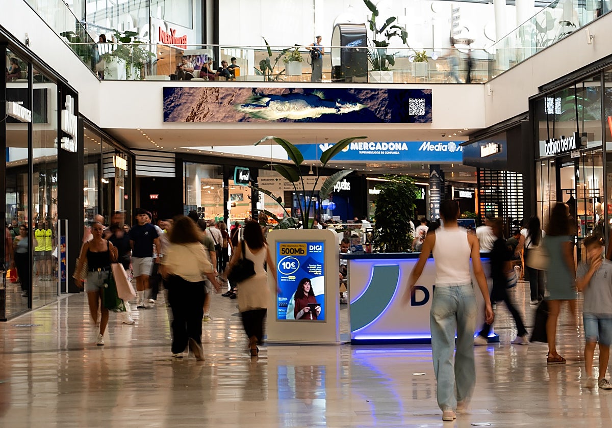 Imagen del interior del Centro Comercial Lagoh