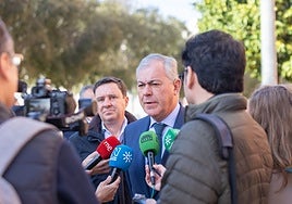 El alcalde se distancia de las enmiendas «chocantes» de Vox al presupuesto del Ayuntamiento de Sevilla