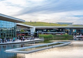 Las personas que vayan al centro comercial Lagoh este día podrán llevarse una tarjeta de 1.000 euros: así puedes participar