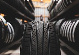 Confirmado por Michelin: este es el aviso 'silencioso' de las ruedas de los coches en invierno