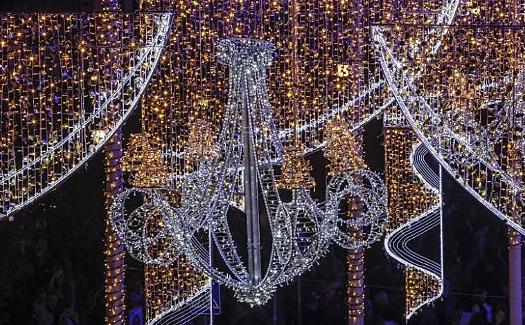 Imagen principal - Imágenes de la iluminación de los últimos años