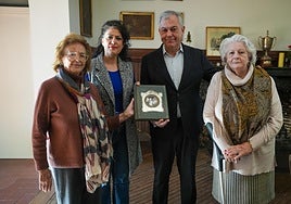 José Luis Sanz reivindica la figura de Sánchez Mejías en un encuentro con su familia y presenta el Encuentro de Fundaciones de la Generación del 27