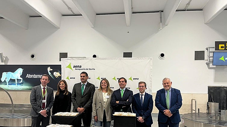 La aerolínea Binter aterriza en Sevilla como «la alternativa a las compañías lowcost»