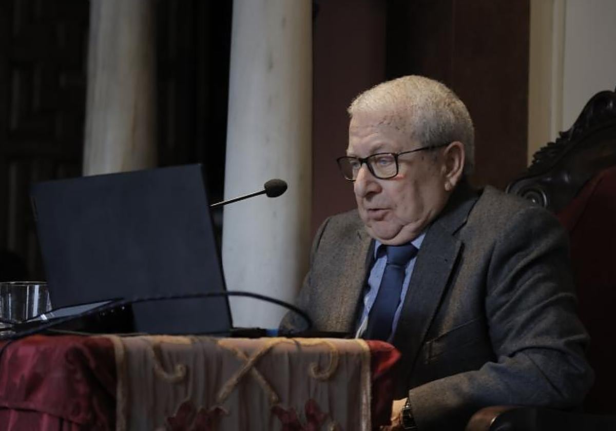 El profesor Francisco Arquillo dará una conferencia sobre la Macarena