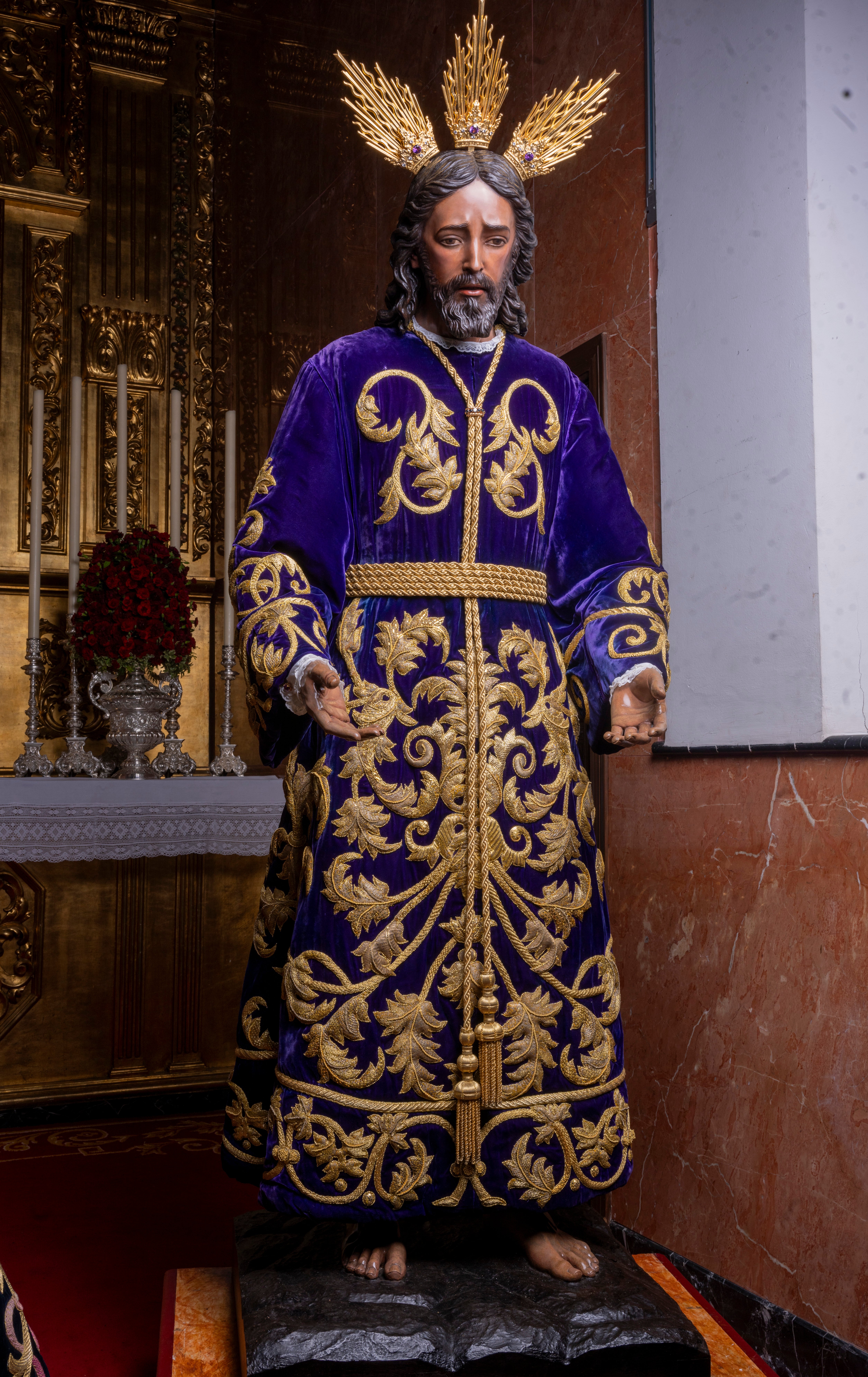 La reposición al culto de los titulares de los Panaderos, en imágenes
