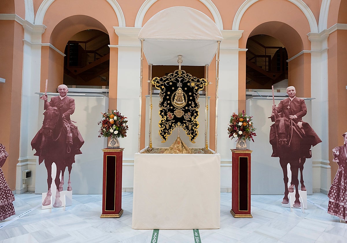 Exposición del Rocío de Sevilla en el Ayuntamiento