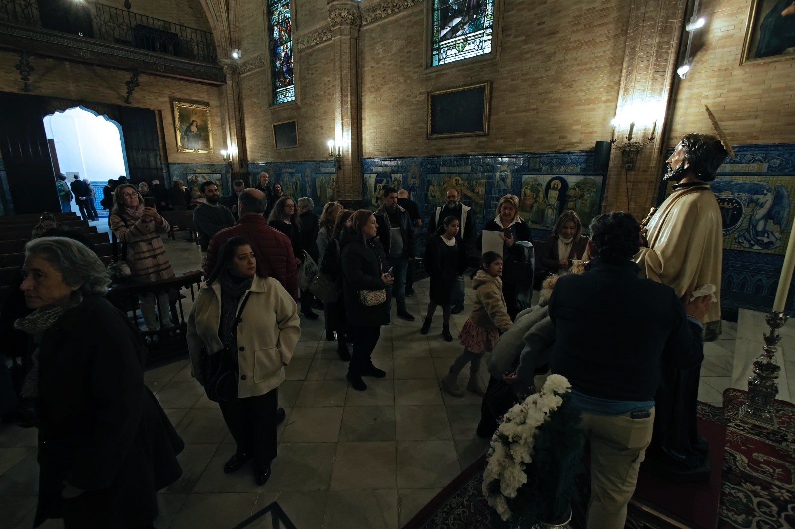 Los Javieres abre la capilla de los Luises de Sevilla para la veneración de San Francisco Javier, en imágenes