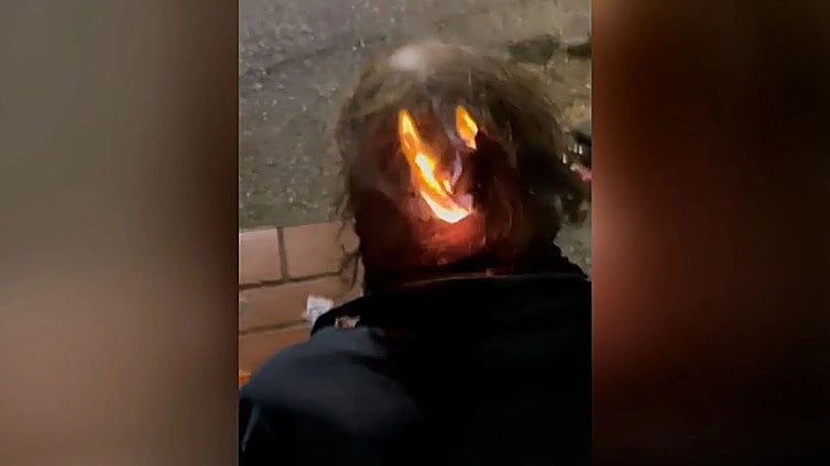 Indignación vecinal por el vídeo del ataque al indigente en Benacazón: «Es imposible encontrar una explicación a este comportamiento»