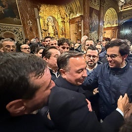 Cabezuelo es felicitado tras conocerse los resultados