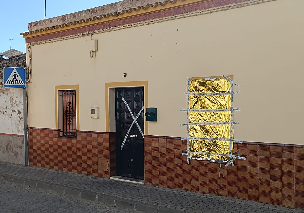 Domicilio de la calle Calvario en el que se produjo el presunto asesinato de Jeny