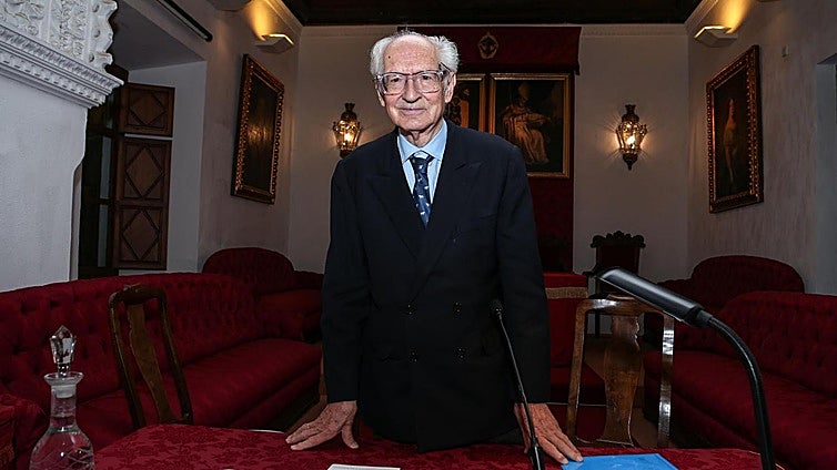 Andrés Amorós : «Gracias a Lorca, Ignacio Sánchez Mejías no ha muerto del todo»