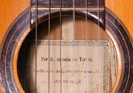 Una guitarra original de 1859 de Antonio de Torres sale a subasta en Sevilla