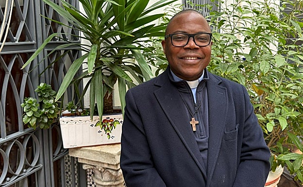 'D. Romualdo', born in Africa and parish priest of Nuestra Señora del Rocío