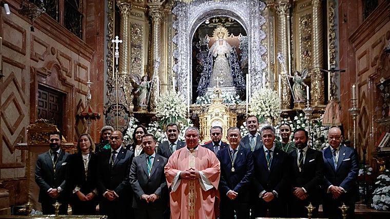 Doze sinos das confrarias de Sevilha em 2026