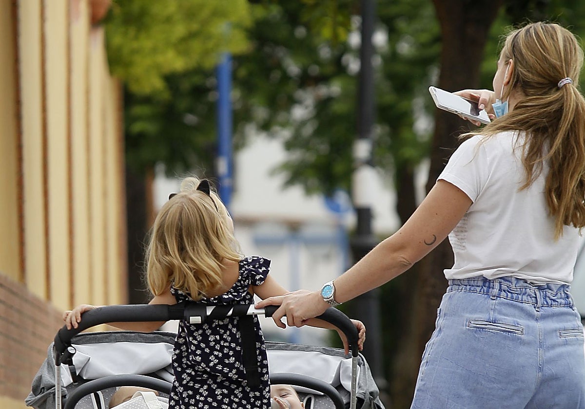 Más de 22.500 sevillanos disfrutaron en 2025 de 111 días de permiso por nacimiento