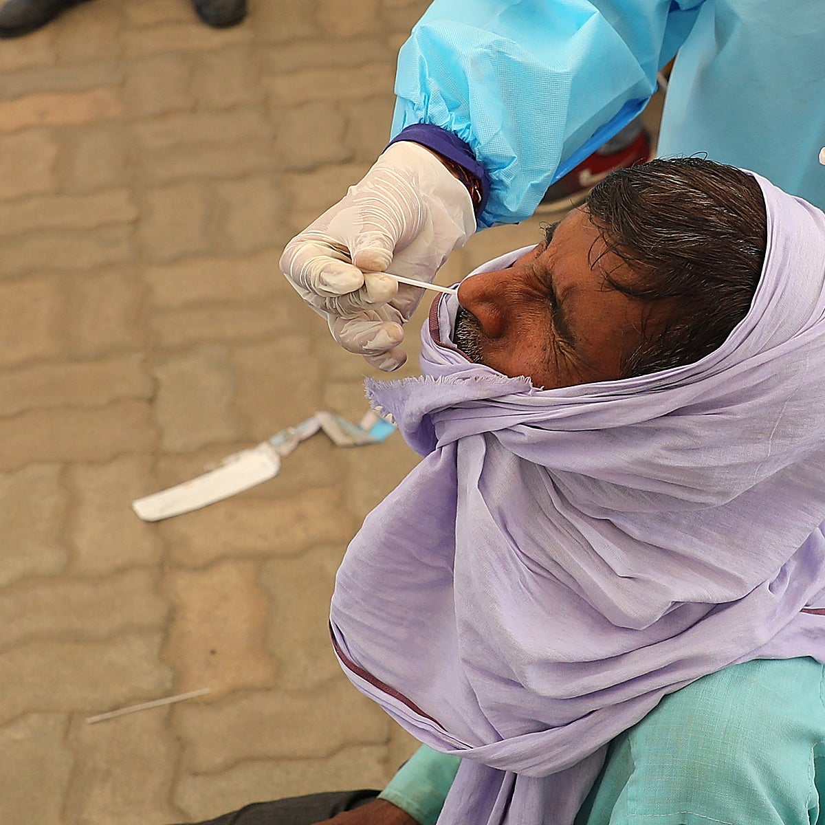 Qué se sabe sobre Centaurus, la nueva subvariante de Ómicron que tiene en alerta a la India