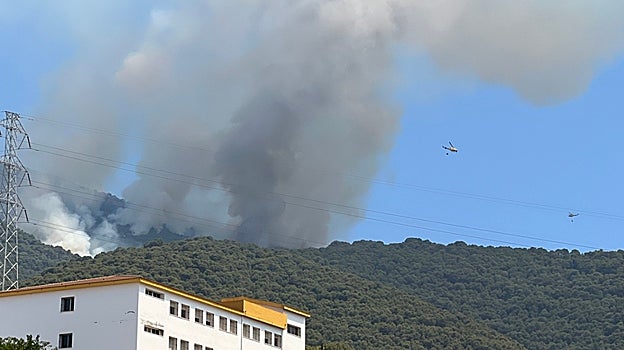 El fuego cerca de Alhaurín el Grande