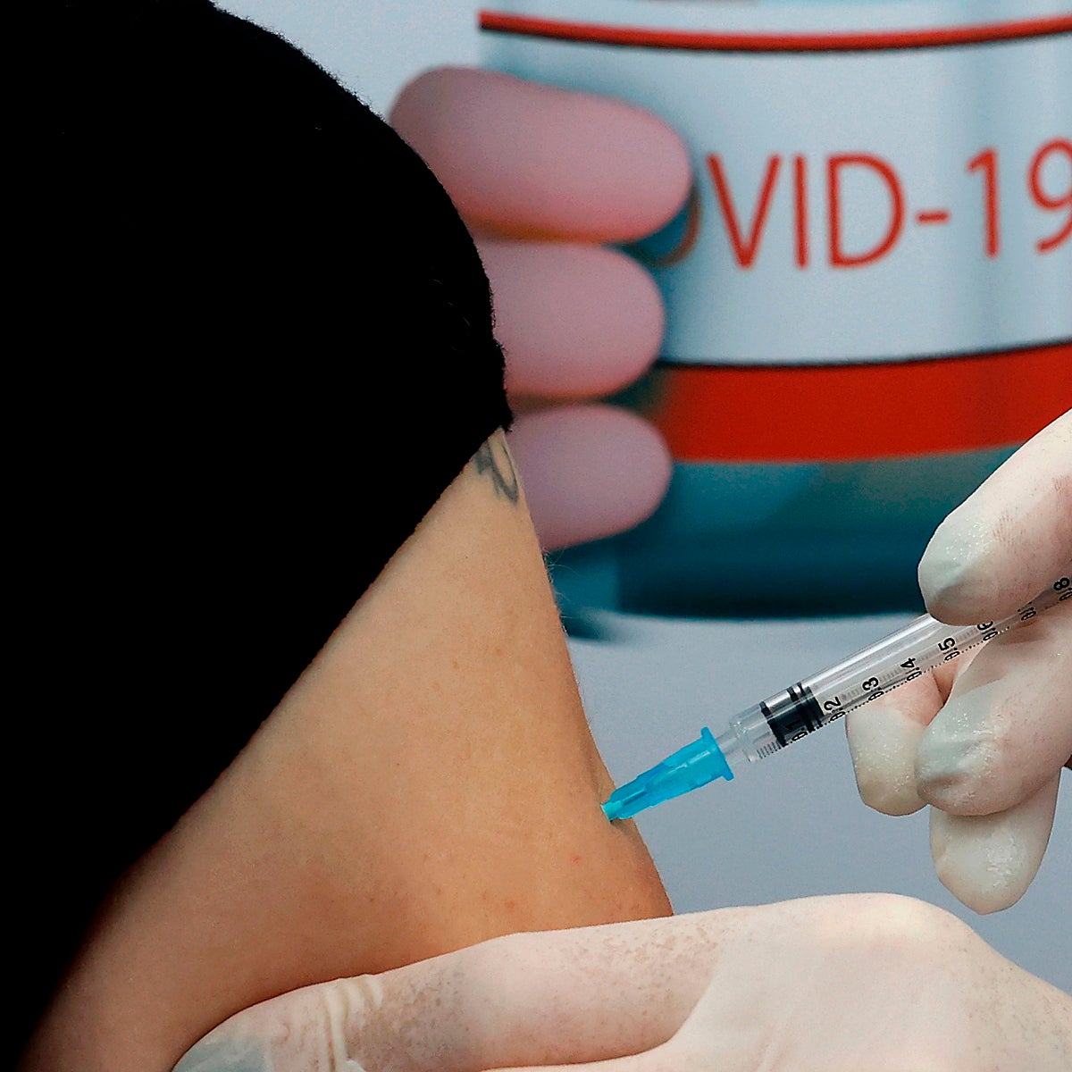 Estos son los efectos secundarios de la vacuna española contra el Covid