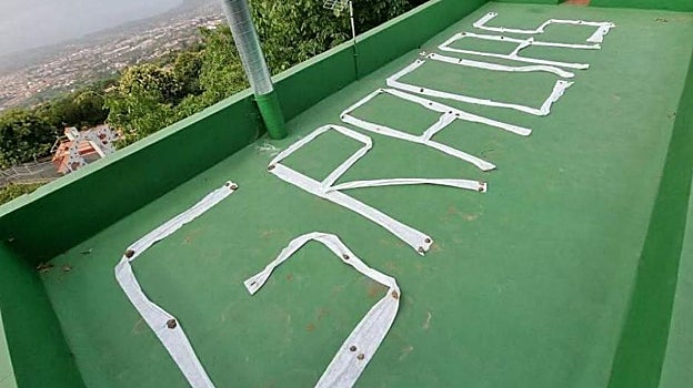 Mensajes que en ocasiones los pilotos han visto desde el aire