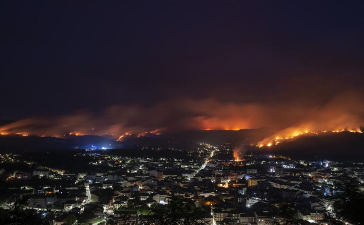 Durante la noche las llamas han asediado Verín